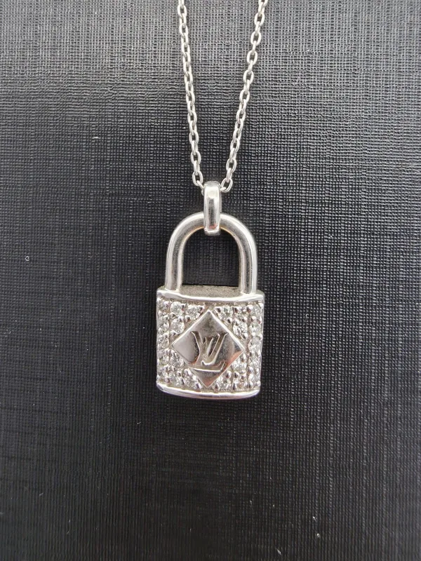 Neckless