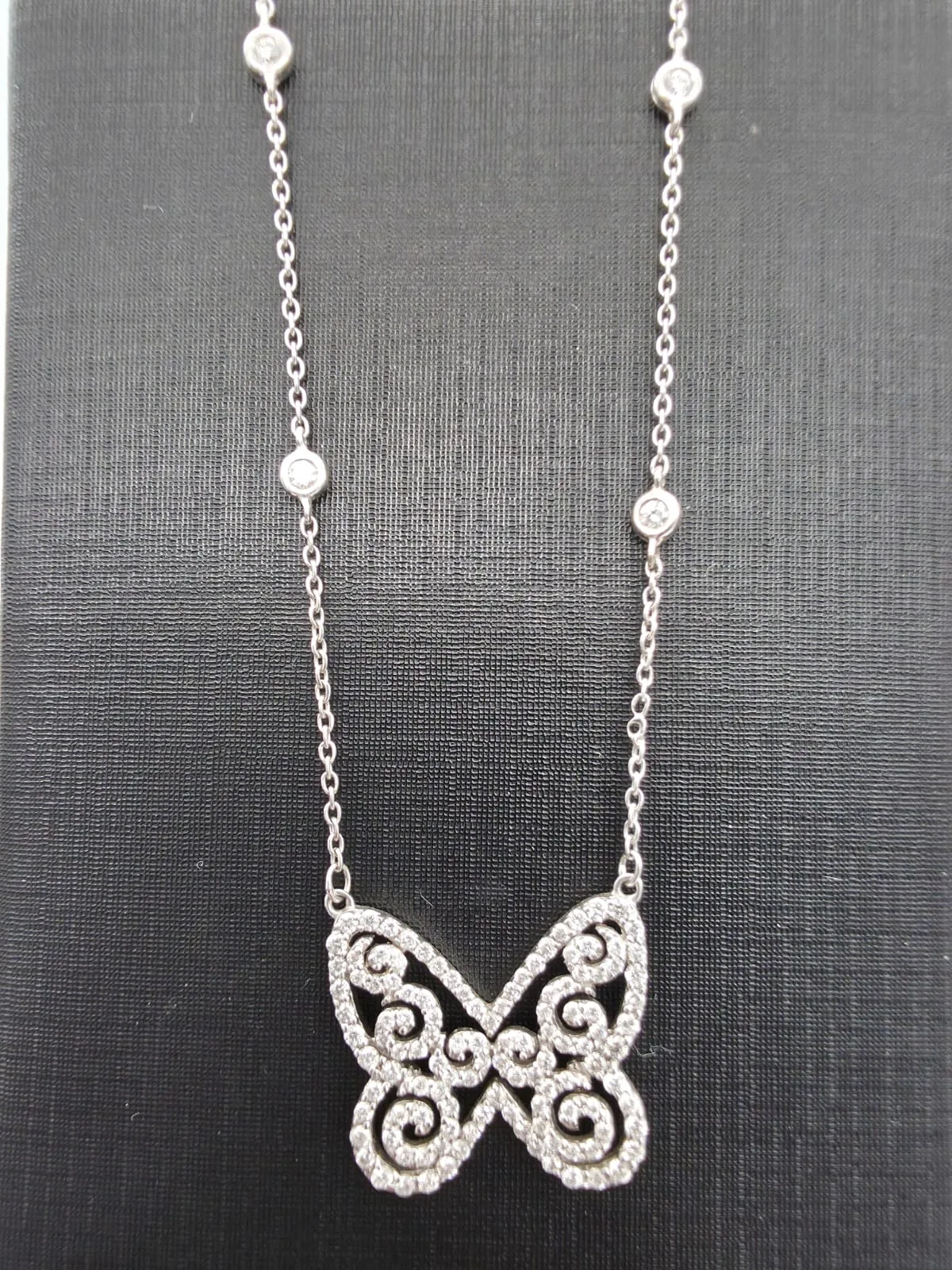 Neckless