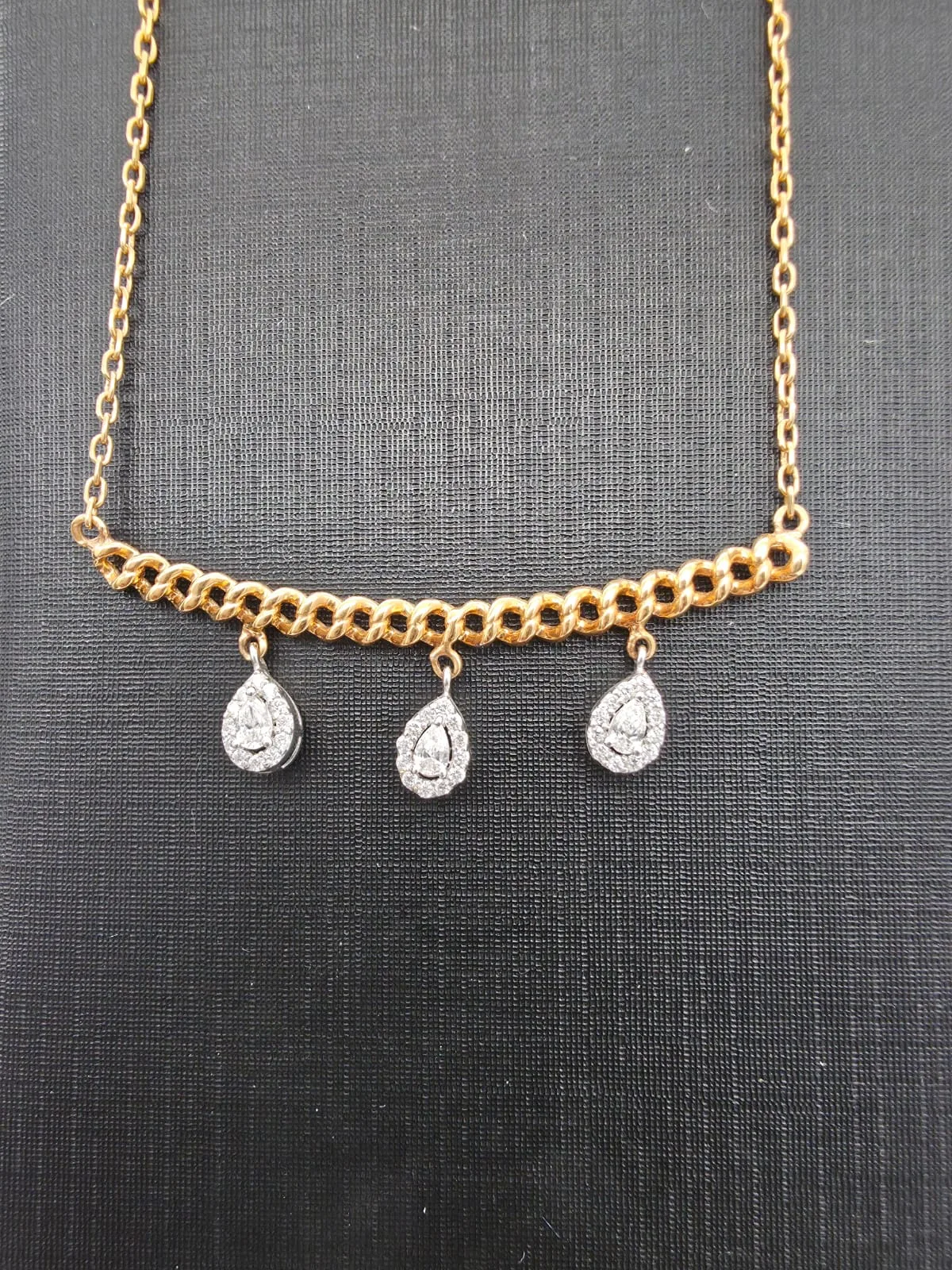 Neckless