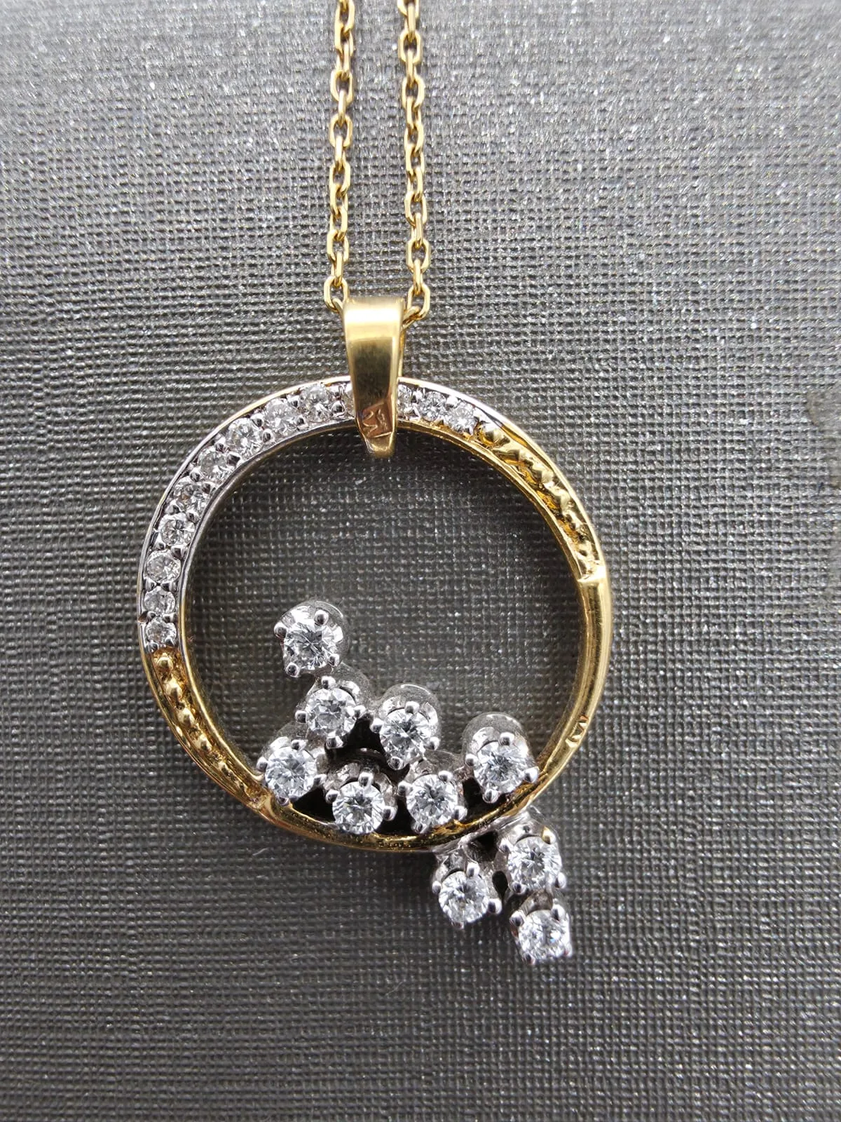 Neckless